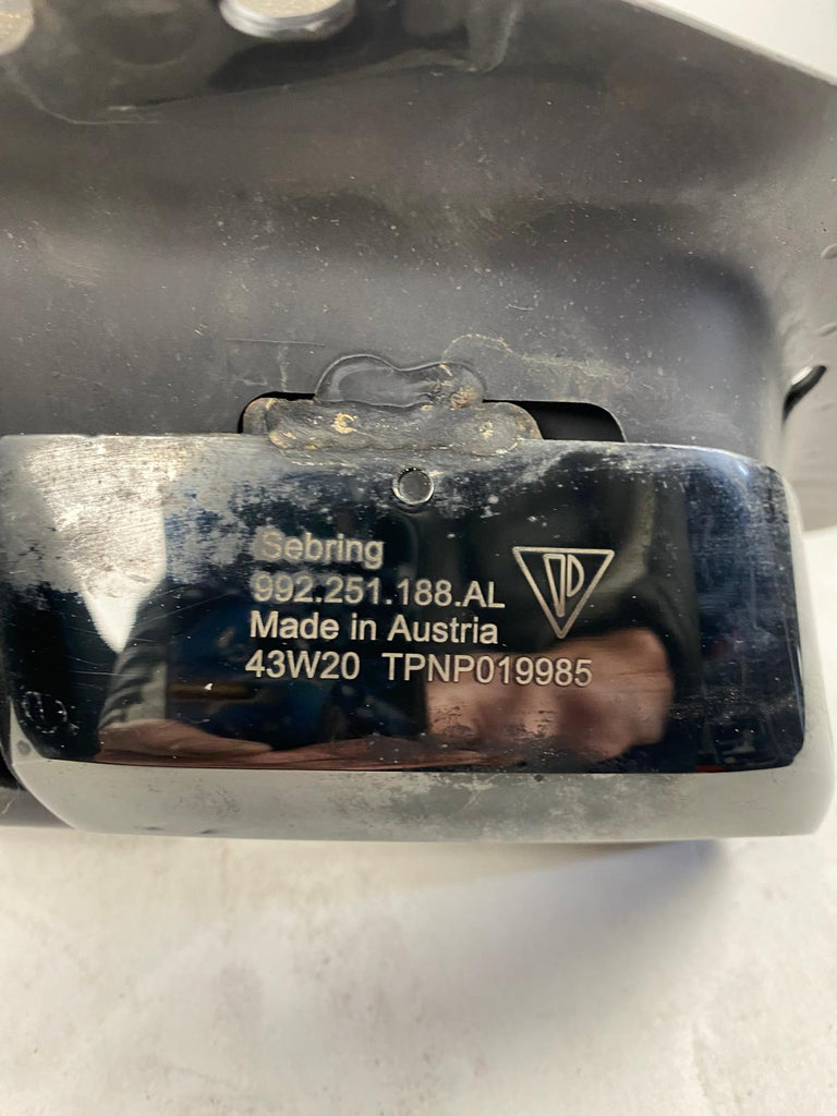 Porsche 992 - uitlaat sierstuk