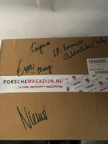 Porsche Cayenne - links binnen achterlicht